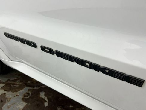 Used 2021 Jeep Grand Cherokee High Altitude AWD/4WD image 27