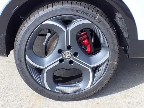 New 2026 Alfa Romeo Tonale Veloce w/ Quick Order Package 23H Volce image 6