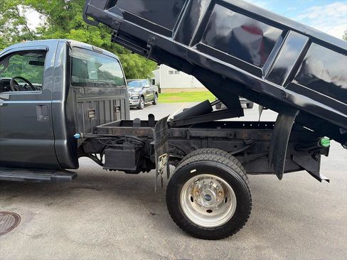 Used 2016 Ford F550 4x4 Regular Cab Super Duty image 18