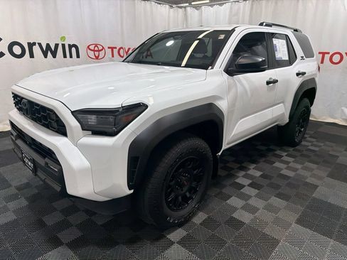 Used 2025 Toyota 4Runner TRD Off-Road AWD/4WD image 3