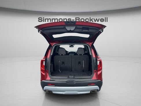 Used 2022 GMC Acadia SLT AWD/4WD image 17