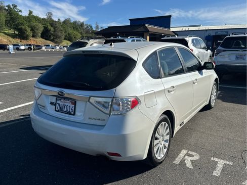 Used 2010 Subaru Impreza 2.5i Premium image 5