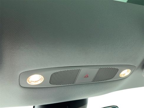 Used 2021 Tesla Model 3 Standard Range Plus image 37