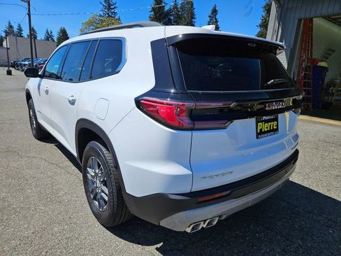 New 2026 GMC Acadia Elevation FWD image 3