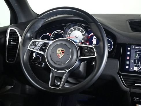 Used 2023 Porsche Cayenne Platinum Edition AWD/4WD image 24