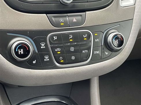 Used 2025 Chevrolet Malibu LT image 22