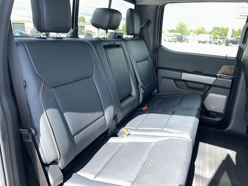 New 2026 Ford F250 Lariat w/ FX4 Off-Road Package image 16