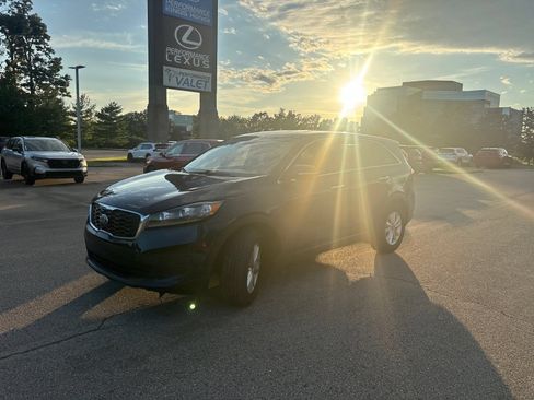 Used 2019 Kia Sorento FWD V6 image 12