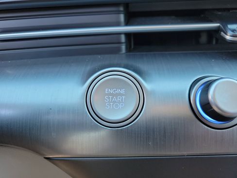 Used 2024 Hyundai Kona SE image 14