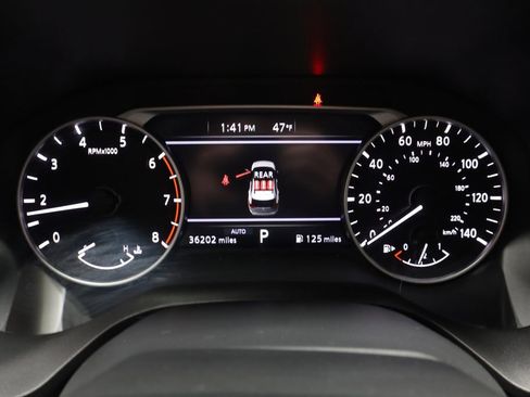 Certified 2025 Nissan Rogue SV image 28