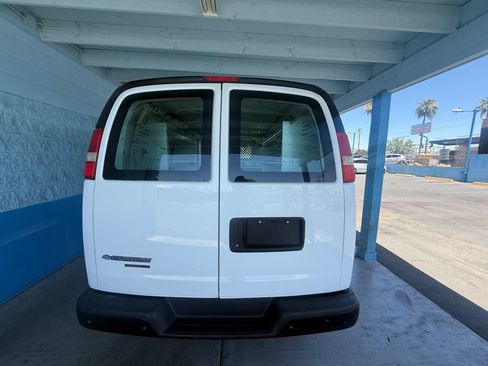 Used 2014 Chevrolet Express 1500 AWD image 4