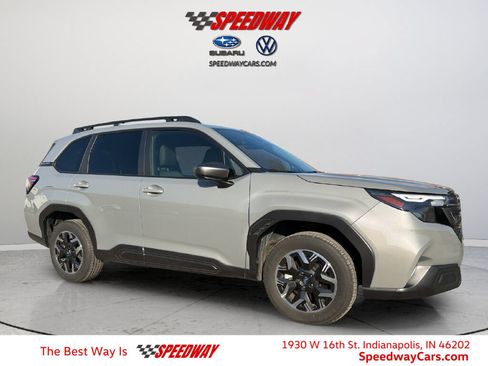 Used 2025 Subaru Forester Premium AWD/4WD image 1