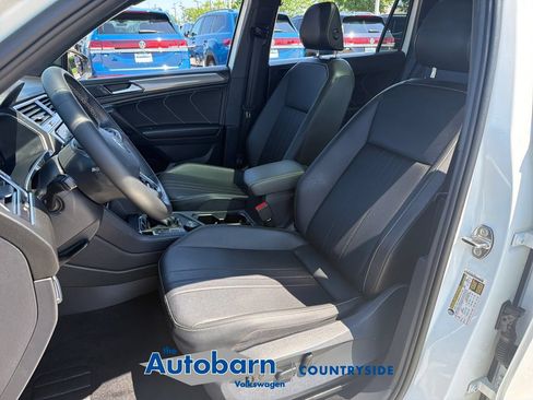 Certified 2023 Volkswagen Tiguan SE R-Line AWD/4WD image 7
