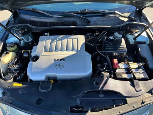 Used 2011 Toyota Camry XLE w/ XLE Extra-Value Pkg #1 FWD image 10