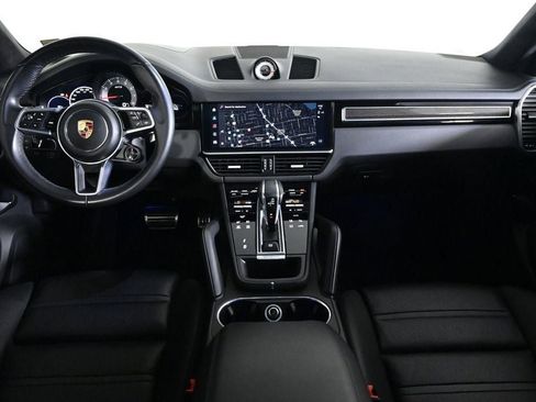 Certified 2023 Porsche Cayenne GTS AWD/4WD image 11