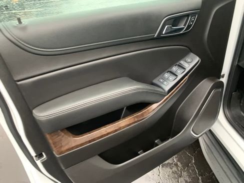 Used 2018 Chevrolet Tahoe LS w/ All-Season Package AWD/4WD image 17