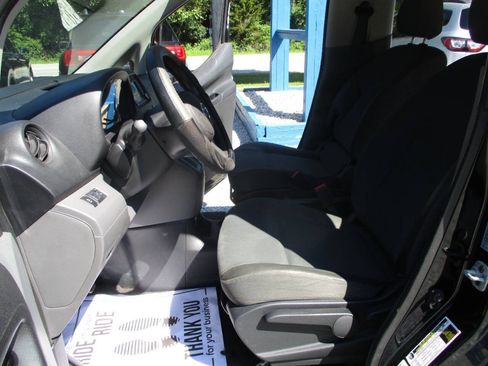 Used 2014 Nissan NV200 SV w/ Technology Package FWD image 19