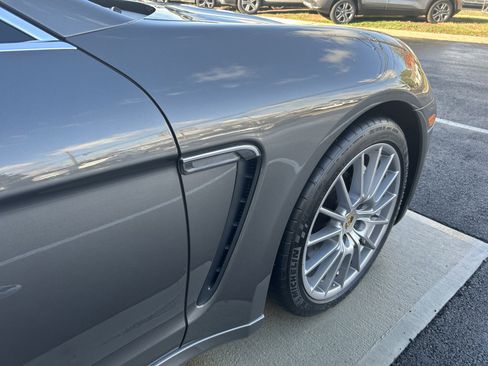 Used 2014 Porsche Panamera 4S image 34