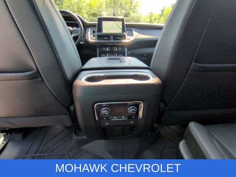 Used 2023 Chevrolet Suburban Z71 w/ Luxury Package AWD/4WD image 22