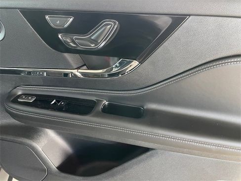 New 2025 Lincoln Corsair Reserve w/ Equipment Group 202A image 17