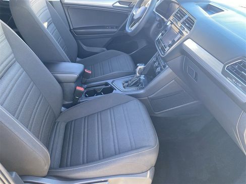 Used 2023 Volkswagen Tiguan S image 9