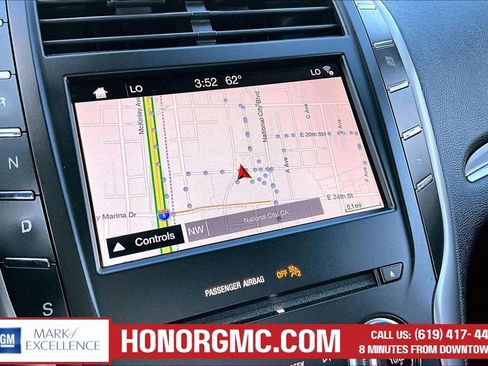 Used 2019 Lincoln MKC Reserve w/ MKC Technology Package FWD image 9