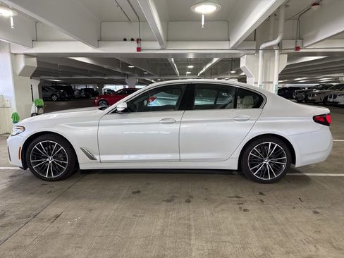 Certified 2022 BMW 530i xDrive w/ Convenience Package image 4