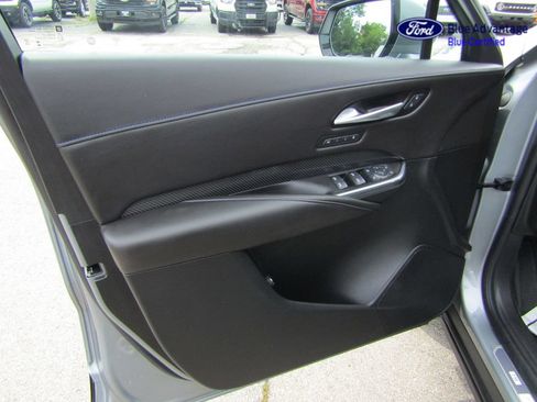 Used 2024 Cadillac XT4 Sport AWD/4WD image 33