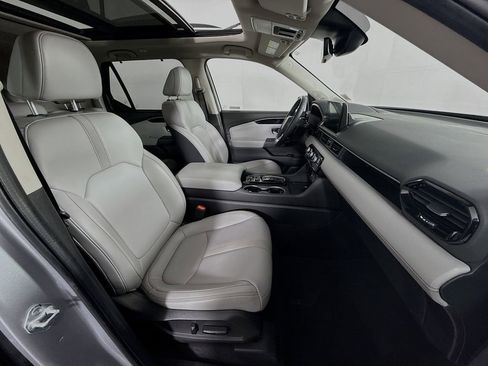 Certified 2024 Honda Pilot Touring image 28