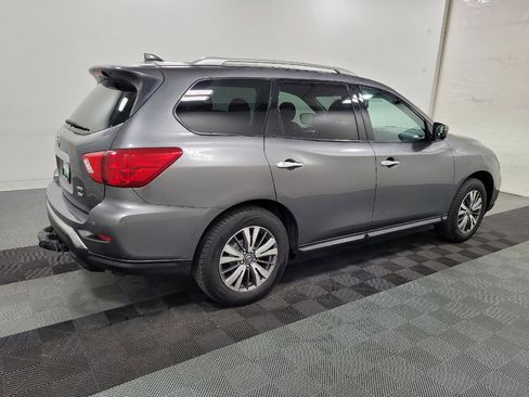 Used 2019 Nissan Pathfinder SV AWD/4WD image 10