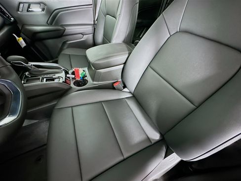 New 2025 GMC Canyon Elevation w/ Convenience Package image 11