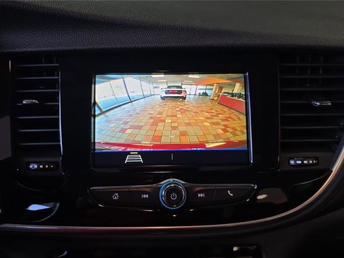 Used 2022 Buick Encore Preferred w/ Safety Package image 19