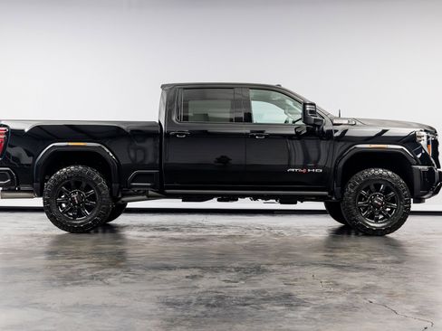 Used 2025 GMC Sierra 2500 AT4 w/ AT4 Premium Plus Package image 24