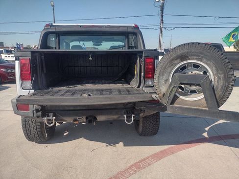 Used 2005 HUMMER H2 SUT w/ Preferred Equipment Group image 9