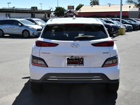 Used 2023 Hyundai Kona SEL w/ Cargo Package FWD image 7