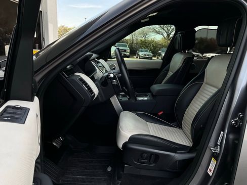 Used 2022 Land Rover Discovery S R-Dynamic image 10