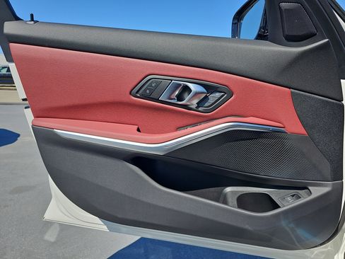 New 2026 BMW 330i Sedan w/ M Sport Package image 27