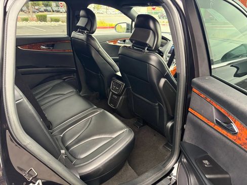 Used 2019 Lincoln Nautilus Select image 10