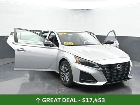 Used 2024 Nissan Altima 2.5 SV image 53
