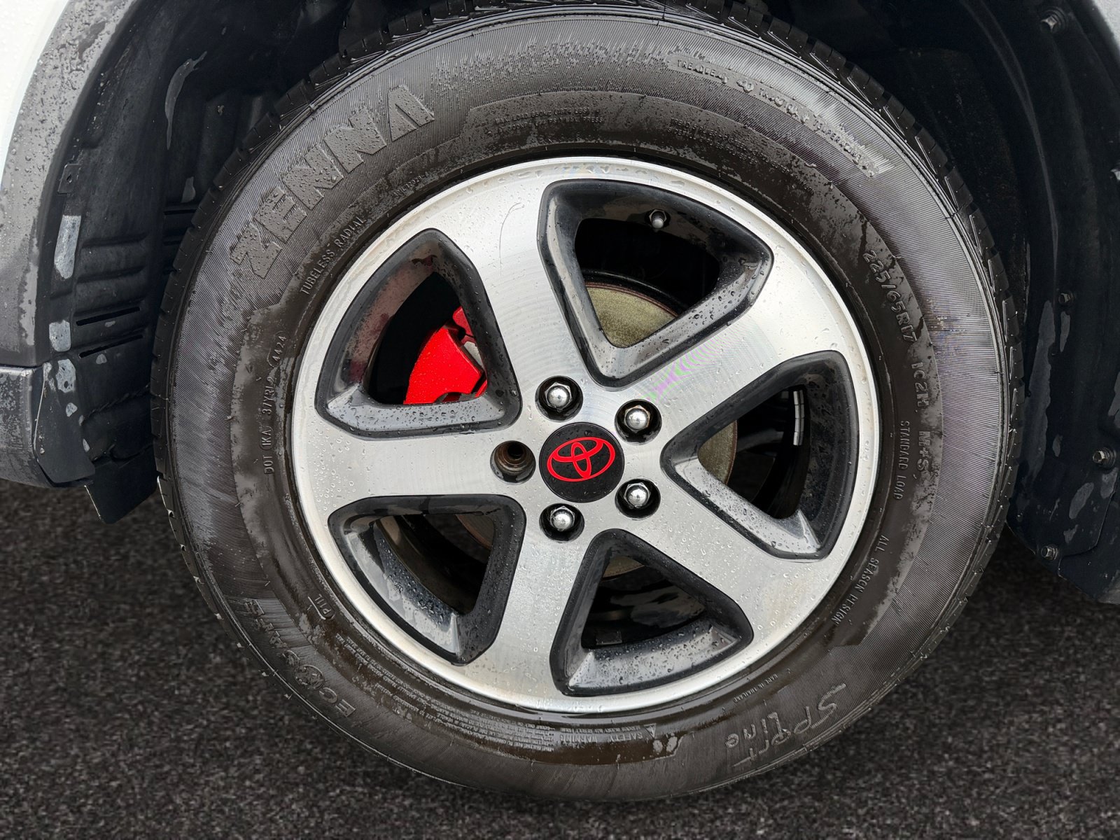 Used 2018 Toyota RAV4 LE w/ All Weather Liner Package AWD/4WD image 14