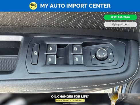 Used 2025 Volkswagen Atlas Cross Sport SEL Premium R-Line AWD/4WD image 11