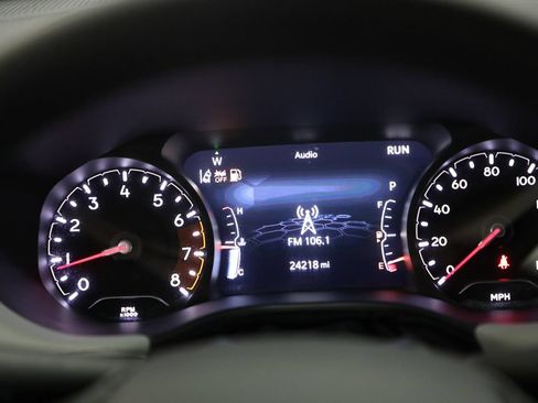 Used 2023 Jeep Compass Limited w/ Elite Group AWD/4WD image 5