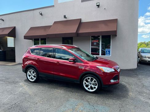 Used 2014 Ford Escape Titanium AWD/4WD image 2