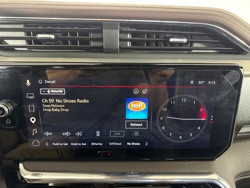 Used 2025 GMC Sierra 1500 Denali w/ Technology Package AWD/4WD image 15