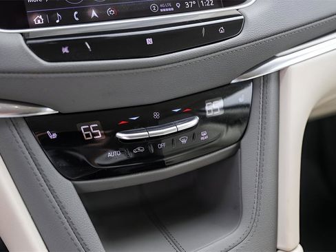 Used 2021 Cadillac XT5 Premium Luxury image 27