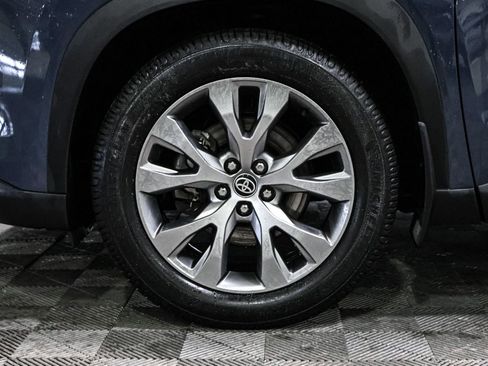 Used 2024 Toyota Grand Highlander Limited image 17