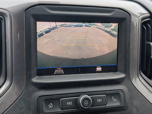 Used 2021 Chevrolet Silverado 1500 Custom AWD/4WD image 9