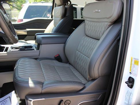 Used 2025 Ford F350 Platinum w/ Platinum Plus Package AWD/4WD image 17
