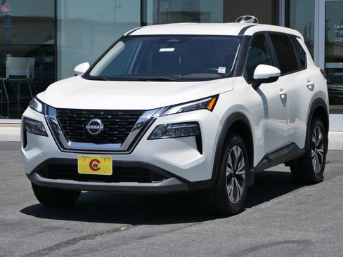 Used 2023 Nissan Rogue SV FWD image 7
