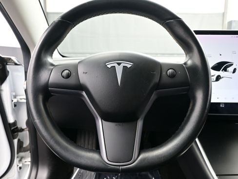 Used 2018 Tesla Model 3 Long Range image 22